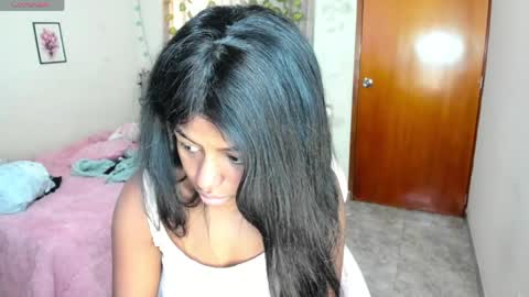 Daniela online show from 05/01/26, 03:49