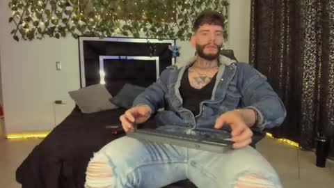 Snapshot of matius_foxtter chatting on 10/25/25, 07:08 matius foxter online show from 10/25/25, 07:08