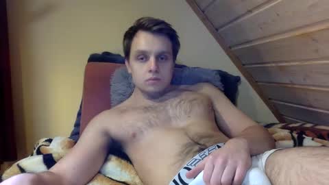 Snapshot of matko1492 chatting on 02/19/26, 04:03 matko1492 online show from 02/19/26, 04:03