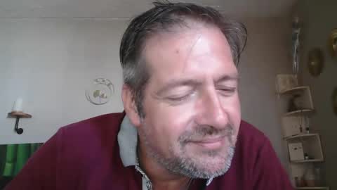 Snapshot of matrike1 chatting on 09/28/25, 02:00 matrike1 online show from 09/28/25, 02:00