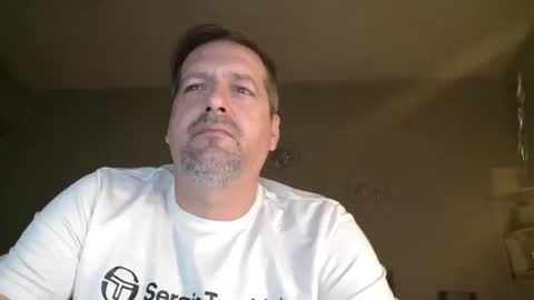 Snapshot of matrike1 chatting on 03/15/26, 04:35 matrike1 online show from 03/15/26, 04:35