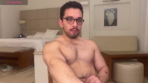 Snapshot of matt_artim chatting on 11/14/25, 01:04 The Matt Leon online show from 11/14/25, 01:04