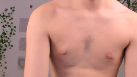 Snapshot of matt_soldi chatting on 09/23/25, 12:52 Matas online show from 09/23/25, 12:52