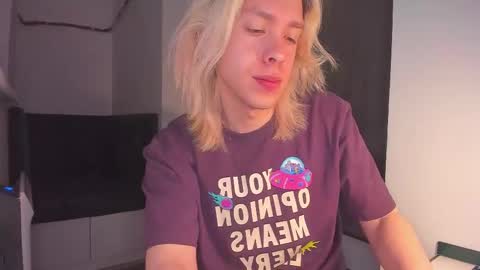 Matt online show from 03/06/25, 01:16