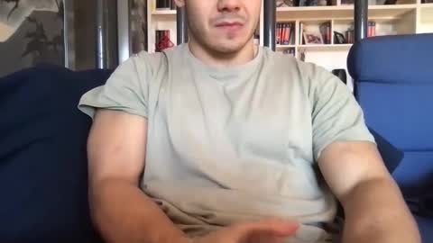 Snapshot of mattbull20 chatting on 01/29/25, 09:44 mattbull20 online show from 01/29/25, 09:44