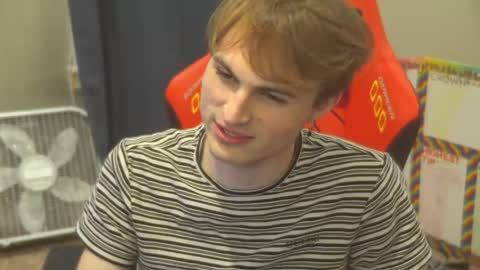 Snapshot of mattcashxxx chatting on 05/13/26, 01:14 Matt Cash online show from 05/13/26, 01:14