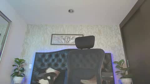 Snapshot of mattdevon chatting on 02/21/26, 03:40 Matt online show from 02/21/26, 03:40