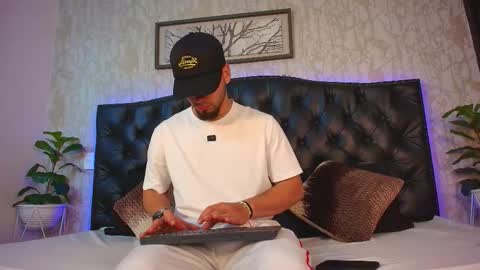 Snapshot of mattdevon chatting on 03/03/26, 05:02 Matt online show from 03/03/26, 05:02