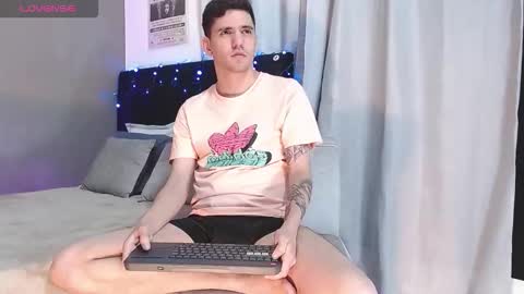 ---Matteo--- online show from 11/17/25, 02:39