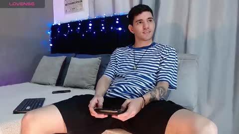 ---Matteo--- online show from 11/26/25, 03:40