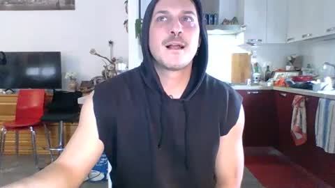 Snapshot of matteushh87 chatting on 02/27/25, 09:54 matteushh87 online show from 02/27/25, 09:54