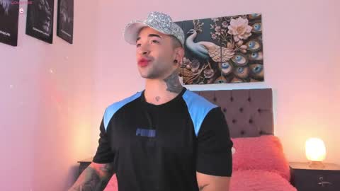 Snapshot of matthew_colee chatting on 03/27/26, 03:45 Matthew INDEPENDENT MODEL online show from 03/27/26, 03:45