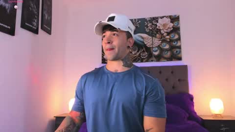 Snapshot of matthew_colee chatting on 04/14/26, 01:44 Matthew INDEPENDENT MODEL online show from 04/14/26, 01:44