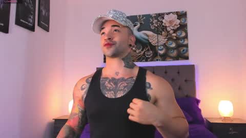 Snapshot of matthew_colee chatting on 04/15/26, 02:07 Matthew INDEPENDENT MODEL online show from 04/15/26, 02:07