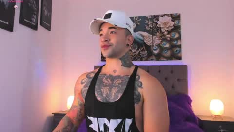 Snapshot of matthew_colee chatting on 04/18/26, 01:42 Matthew INDEPENDENT MODEL online show from 04/18/26, 01:42