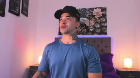 Snapshot of matthew_colee chatting on 05/07/26, 01:44 Matthew INDEPENDENT MODEL online show from 05/07/26, 01:44