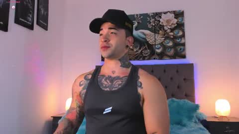 Snapshot of matthew_colee chatting on 07/09/26, 02:04 Matthew INDEPENDENT MODEL online show from 07/09/26, 02:04