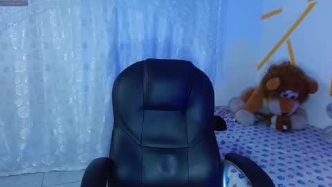 Snapshot of matthewboy_ chatting on 12/30/24, 04:42 MatthewBoy online show from 12/30/24, 04:42