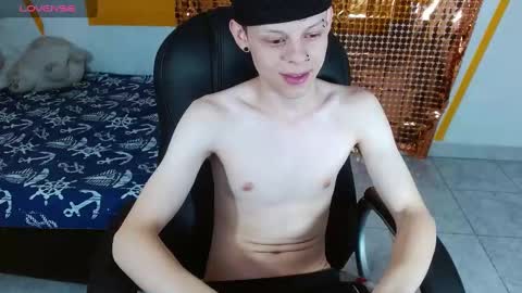 Snapshot of matthewboy_ chatting on 01/25/25, 05:51 MatthewBoy online show from 01/25/25, 05:51