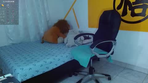 Snapshot of matthewboy_ chatting on 02/15/25, 02:33 MatthewBoy online show from 02/15/25, 02:33