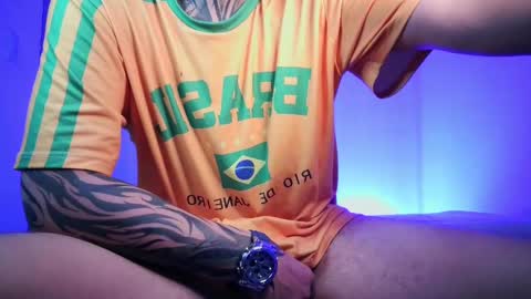 Snapshot of matthewjones1 chatting on 12/11/24, 12:02 Matt online show from 12/11/24, 12:02