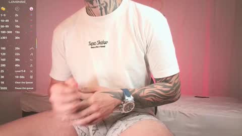 Snapshot of matthewjones1 chatting on 02/11/25, 03:08 Matt online show from 02/11/25, 03:08