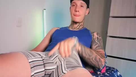 Snapshot of matthewjones1 chatting on 10/17/25, 04:20 Matt online show from 10/17/25, 04:20