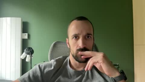 Snapshot of matthias24 chatting on 10/13/25, 12:16 M online show from 10/13/25, 12:16