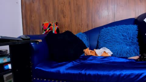 Lucy online show from 01/24/25, 04:06