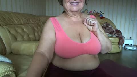 Snapshot of mature_cat chatting on 07/14/26, 07:57 Cat online show from 07/14/26, 07:57