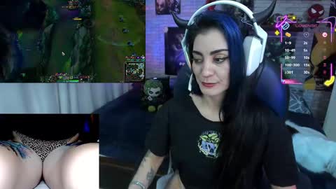 Snapshot of mature_gamer chatting on 04/21/26, 08:55 Nath online show from 04/21/26, 08:55