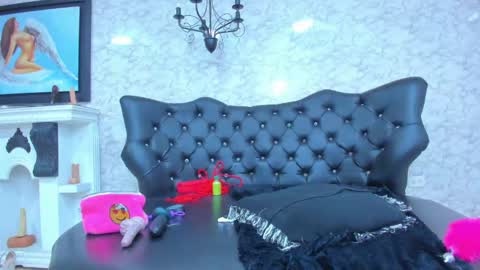 Alicia      STREAMING SCHEDULE 1400 - 2130 GMT-5 online show from 01/23/25, 11:58