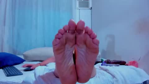 Alicia      STREAMING SCHEDULE 1400 - 2130 GMT-5 online show from 11/26/25, 07:31