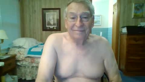 Snapshot of maturecouple1954 chatting on 02/11/26, 01:05 SXECPL55 at G mail Dot Com online show from 02/11/26, 01:05