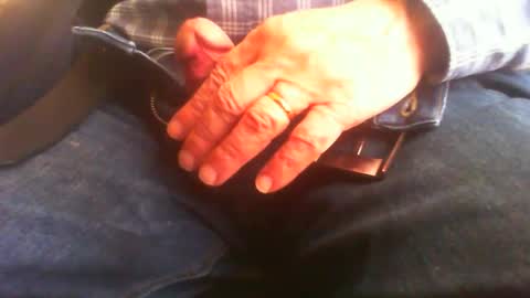 Snapshot of maturedaddi chatting on 02/26/25, 10:58 Maturedaddi online show from 02/26/25, 10:58