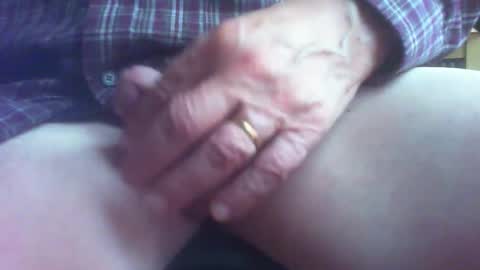 Snapshot of maturedaddi chatting on 10/13/25, 09:53 Maturedaddi online show from 10/13/25, 09:53