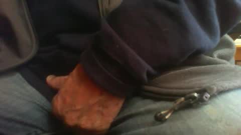 Snapshot of maturedaddi chatting on 10/23/25, 09:41 Maturedaddi online show from 10/23/25, 09:41