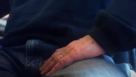 Snapshot of maturedaddi chatting on 02/18/26, 04:25 Maturedaddi online show from 02/18/26, 04:25