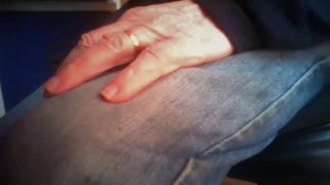 Snapshot of maturedaddi chatting on 03/09/26, 01:15 Maturedaddi online show from 03/09/26, 01:15