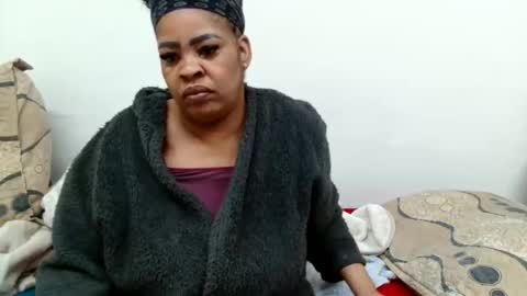 Snapshot of maturedbootyqueen chatting on 06/11/26, 08:34 QUEEN online show from 06/11/26, 08:34