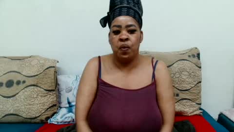 Snapshot of maturedbootyqueen chatting on 06/13/26, 08:45 QUEEN online show from 06/13/26, 08:45