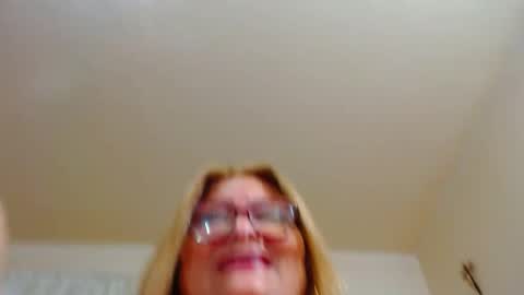 Snapshot of maturehot649 chatting on 12/05/24, 11:16 maturehot649 online show from 12/05/24, 11:16