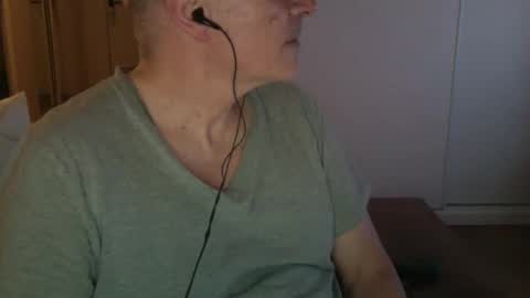 Snapshot of maturehotman chatting on 03/06/25, 07:54 maturehotman online show from 03/06/25, 07:54