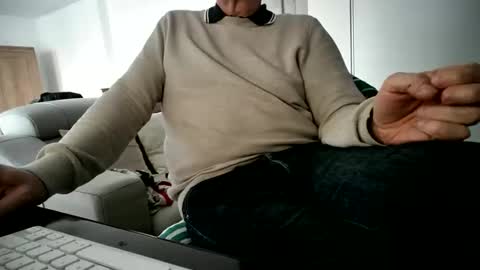 Snapshot of maturehotman chatting on 03/20/26, 05:40 maturehotman online show from 03/20/26, 05:40