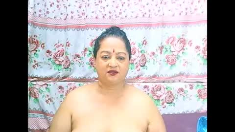 Snapshot of matureindian654u chatting on 04/07/26, 10:37 matureindian654u online show from 04/07/26, 10:37