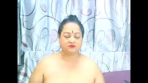 Snapshot of matureindian654u chatting on 04/23/26, 10:47 matureindian654u online show from 04/23/26, 10:47