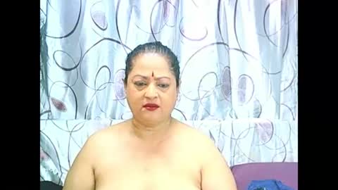 Snapshot of matureindian654u chatting on 05/04/26, 08:54 matureindian654u online show from 05/04/26, 08:54