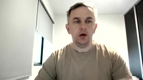 Snapshot of matureontheedge chatting on 05/10/26, 03:55 matureontheedge online show from 05/10/26, 03:55