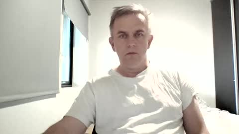 Snapshot of matureontheedge chatting on 05/24/26, 12:32 matureontheedge online show from 05/24/26, 12:32