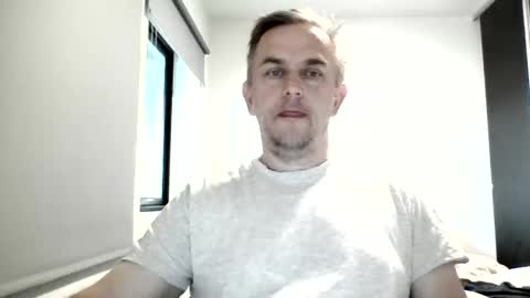 Snapshot of matureontheedge chatting on 06/07/26, 06:06 matureontheedge online show from 06/07/26, 06:06